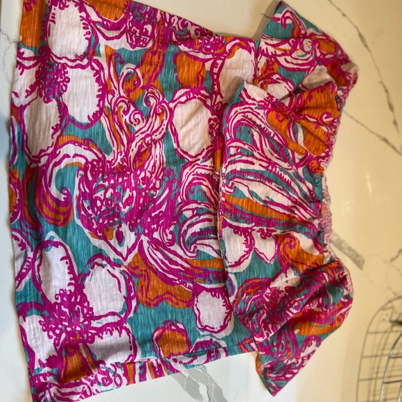 Lilly Pulitzer gorgeous and vibrant strapless flutter top - Picture 4 of 4